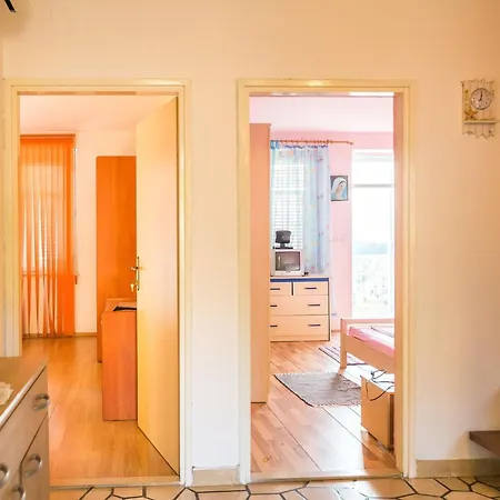 Sany- Two Bedroom With Balcony And Sea View