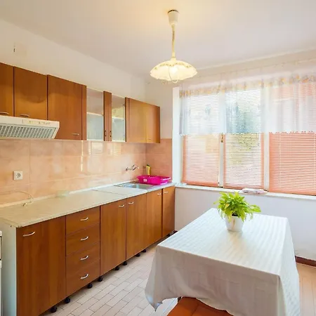 Sany- Two Bedroom With Balcony And Sea View شقة تْسافتات